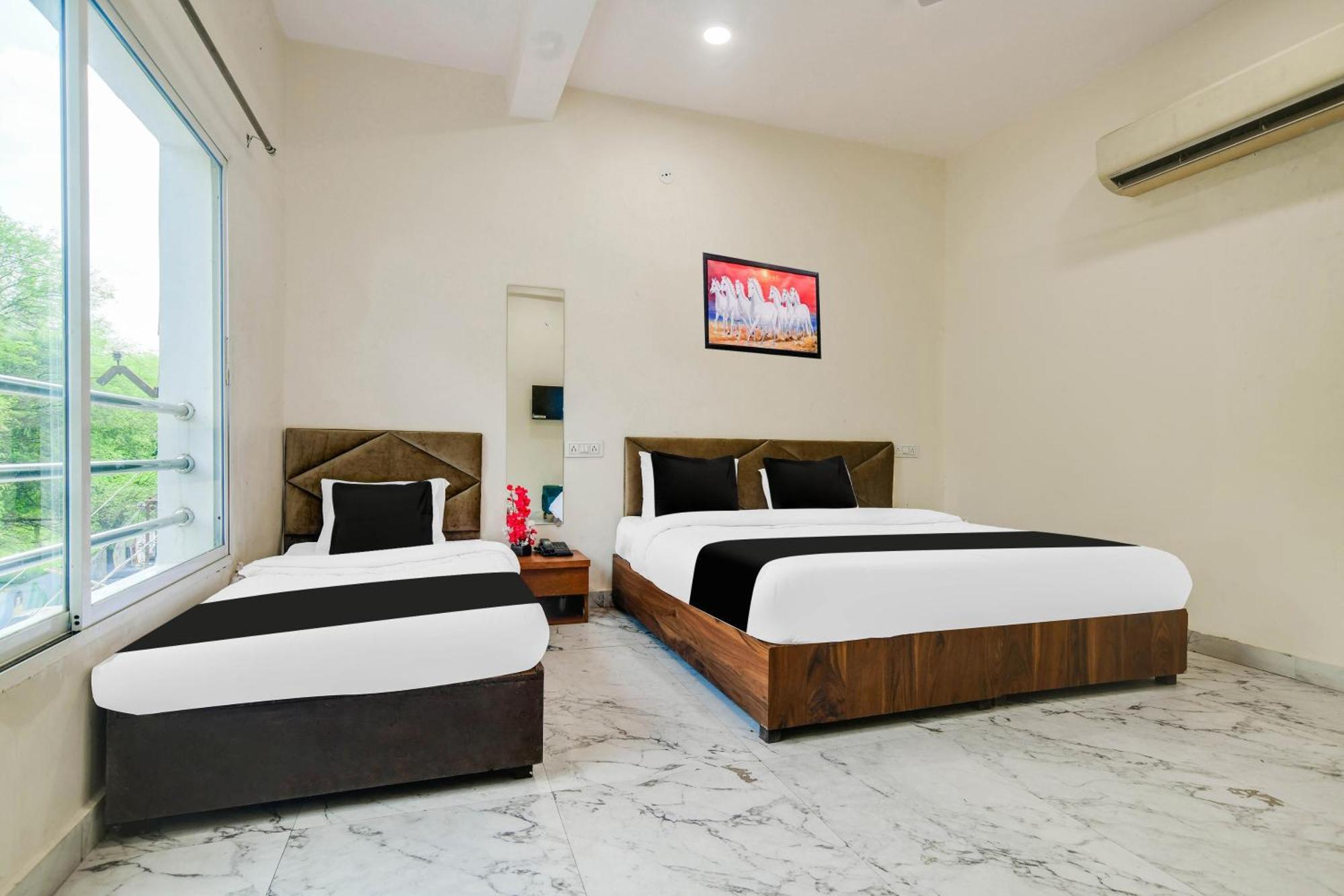 Hotel O Ujjain Near Hari Fatak Ngoại thất bức ảnh