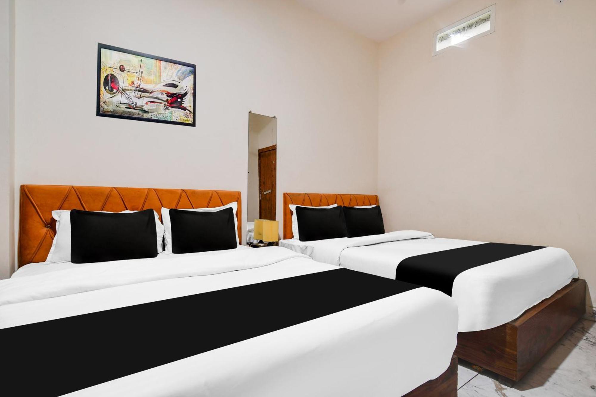 Hotel O Ujjain Near Hari Fatak Ngoại thất bức ảnh