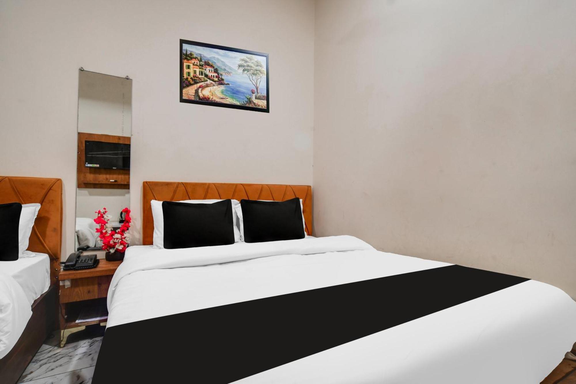 Hotel O Ujjain Near Hari Fatak Ngoại thất bức ảnh