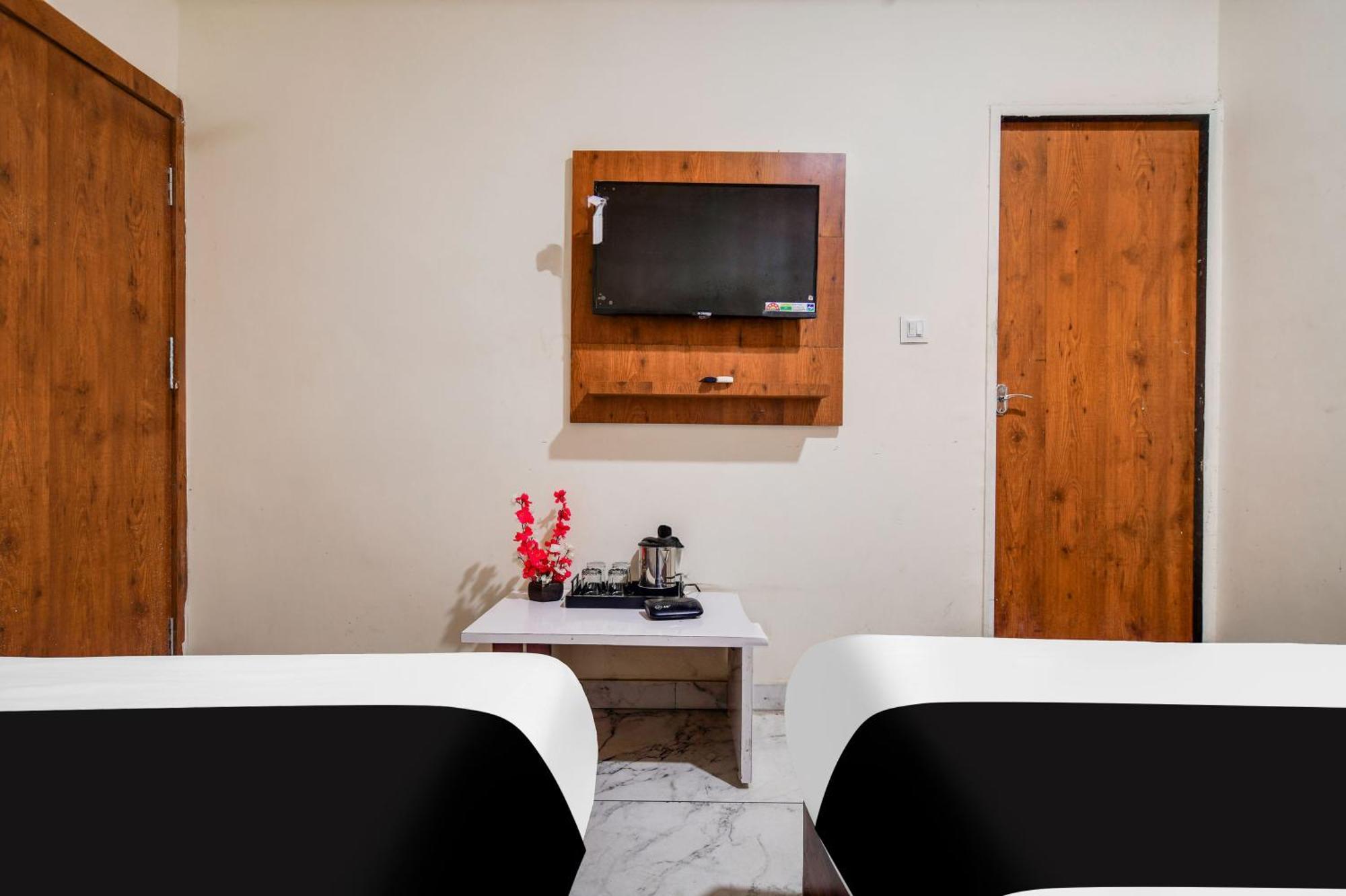 Hotel O Ujjain Near Hari Fatak Ngoại thất bức ảnh